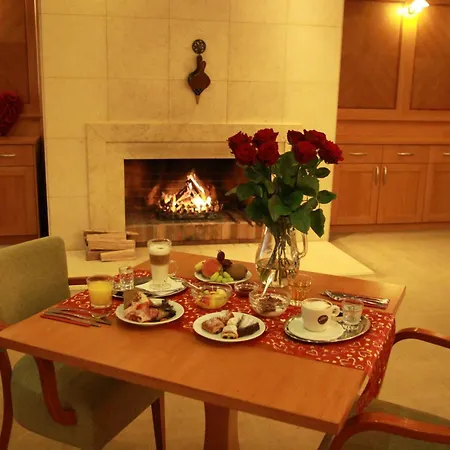 Dolce Hotel 4*