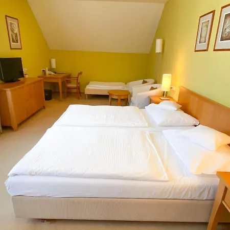 Dolce Hotel 4*