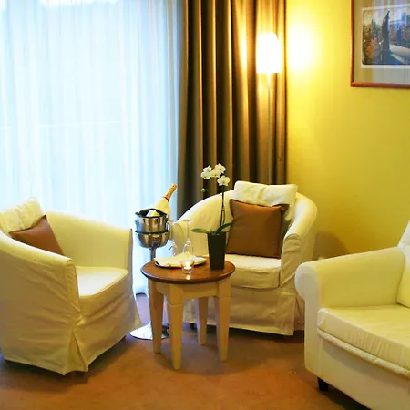 Dolce Hotel 4*
